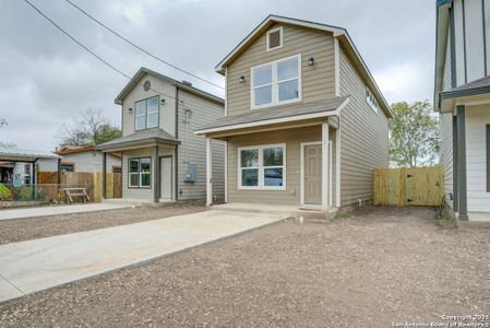 New construction Single-Family house 121 Lawton St, San Antonio, TX 78237 - image