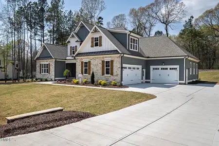 New construction Single-Family house 1616 River Bend Ln, Raleigh, NC 27610 - image