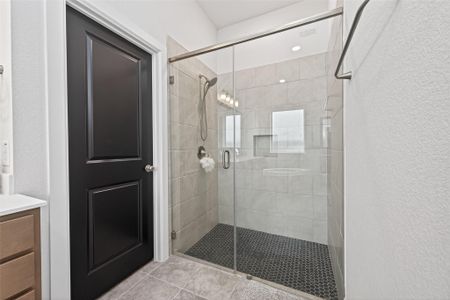 New construction Single-Family house 14327 Vista View Dr, Cypress, TX 77433 plan The Glenmeade - image 17