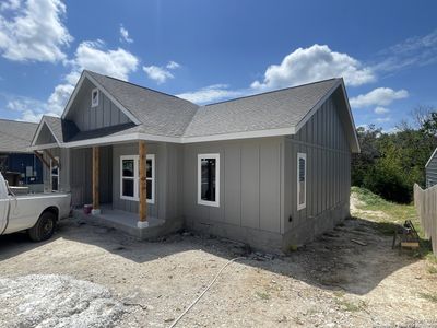 New construction Single-Family house 1058 Chisolm Trail, Spring Branch, TX 78070 - photo 0