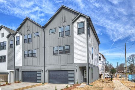 New construction Townhouse house 7916 Sansom Cir, Charlotte, NC 28213 - image