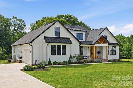 New construction Single-Family house 237 Triple Ponds Ct, Clover, SC 29710 - image