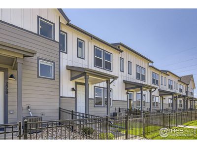 New construction Townhouse house 2729 Bear Springs Cir, Longmont, CO 80501 Colorado - photo 0 0