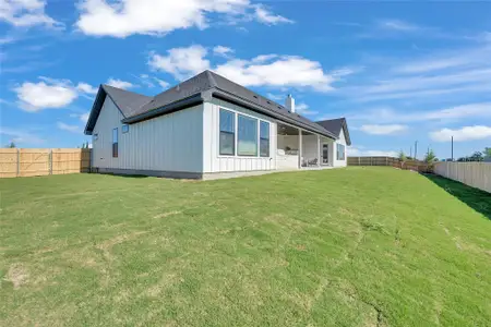 New construction Single-Family house 200 Saddle Springs Rd, Georgetown, TX 78628 - image 20