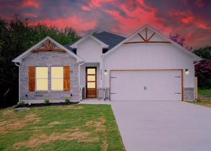 New construction Single-Family house 5812 Black Pine Circle, Granbury, TX 76048 - photo 0