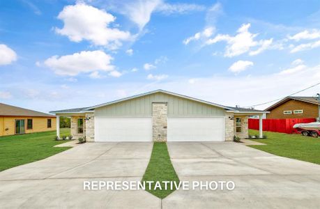 New construction Single-Family house 5401 Thunderbird Dr, Lago Vista, TX 78645 - photo 0