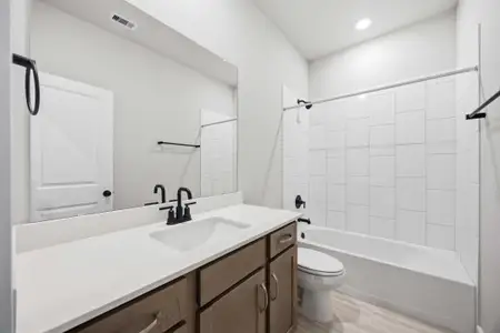 New construction Single-Family house 2912 Golden Dust Dr, Katy, TX 77493 plan Florence - image 16