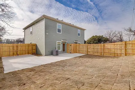 New construction Single-Family house 3157 N Glen Garden Dr, Fort Worth, TX 76119 - image