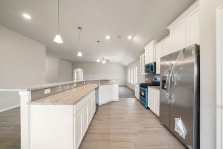 New construction Single-Family house 5320 Latigo Ct, Alvin, TX 77511 plan Avery 2137 C - image 13