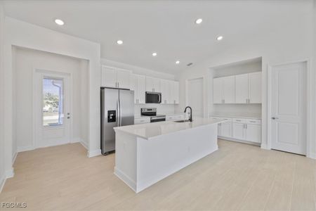 New construction Single-Family house 144 Se 19Th Ter, Cape Coral, FL 33990 plan The Paradise Cove III - image 13