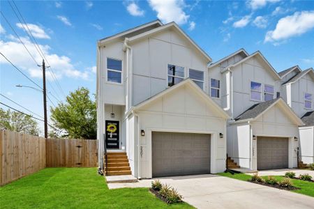 New construction Single-Family house 2301 Staples St, Houston, TX 77026 - image