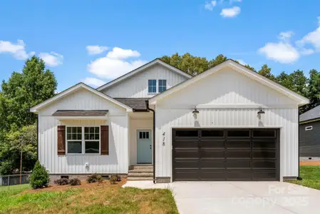 New construction Single-Family house 418 W Westview St, Gastonia, NC 28052 - image