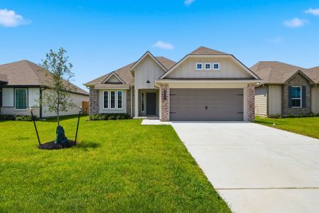 New construction Single-Family house 2517 Maskavich Ct, Bryan, TX 77807 plan The 1613 - image