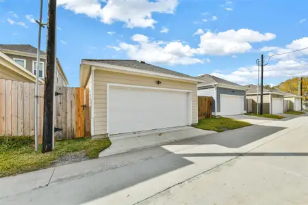 New construction Single-Family house 2511 S Houston Ave, Pearland, TX 77581 - image