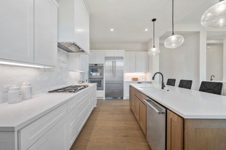 New construction Single-Family house 2401 Kahala Sunset Dr, Spicewood, TX 78669 - image 8