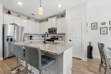 New construction Single-Family house 6168 White Spruce Dr, Conroe, TX 77304 - image 7