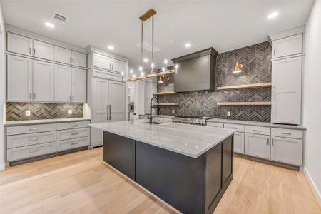 New construction Single-Family house 1904 Nantucket Dr, Houston, TX 77057 - image 7