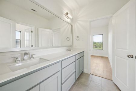 New construction Single-Family house 405 Red Roan Rdg, Weatherford, TX 76087 - image 7