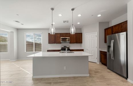 New construction Single-Family house 13593 W Calle De Pompas, Peoria, AZ 85383 Hewitt II- photo 2 2