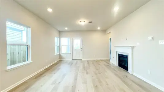 New construction Single-Family house 8034 Wandering Glider Dr, Fulshear, TX 77441 - image 14