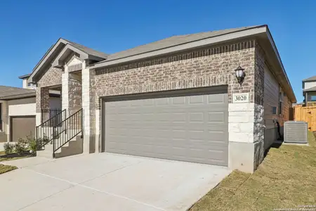 New construction Single-Family house 3020 Nash Dr, New Braunfels, TX 78132 plan The Callaghan (830) - image