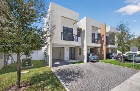 New construction Townhouse house 5467 W Oak Wy, Dania Beach, FL 33314 - image