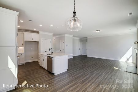 New construction Single-Family house 5104 Heathland Dr, Unit 73, Charlotte, NC 28215 Cypress - photo 21 21