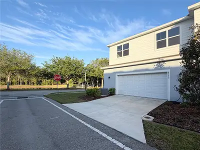 New construction Townhouse house 6943 Five Oaks Dr, Harmony, FL 34773 - image