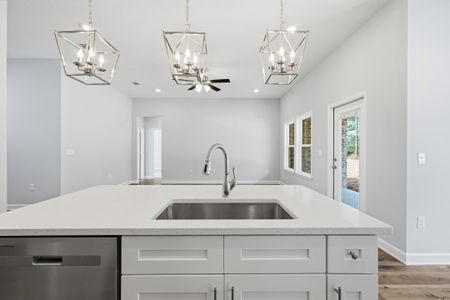 New construction Single-Family house 6104 Mildred'S Wy, Crestview, FL 32536 plan Sierra - image 12