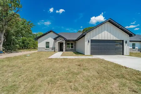 New construction Single-Family house 219 Harris Blvd, Malakoff, TX 75148 - image