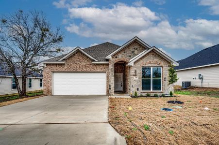 New construction Single-Family house 704 N Church St, Ferris, TX 75125 null- photo 2 2