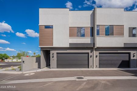 New construction Townhouse house 377 E Windsor Avenue, Unit 23, Phoenix, AZ 85004 - photo 0