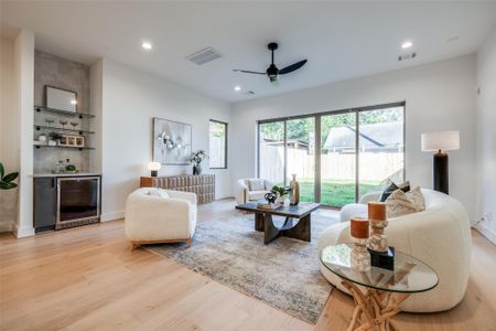 New construction Single-Family house 2113 Huldy St, Houston, TX 77019 - image 16