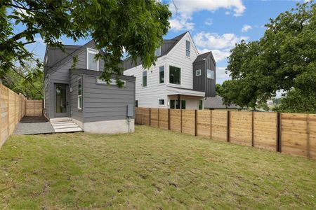 New construction Single-Family house 1117 Lawson Ln, Unit B, Austin, TX 78702 - photo 17 17