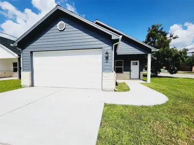 New construction Single-Family house 100 S 12 Th St, West Columbia, TX 77486 - image