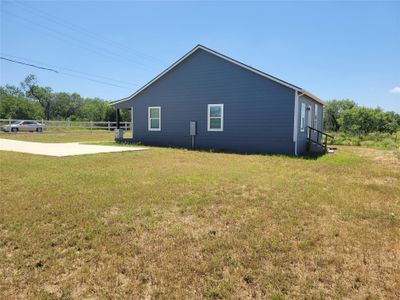 New construction Single-Family house 577 County Rd 422 A Rd, Stockdale, TX 78160 - image