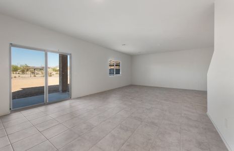 New construction Single-Family house 5167 S 251St Dr, Buckeye, AZ 85326 Daisy- photo 6 6