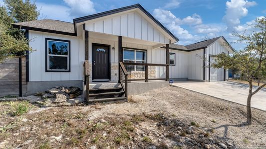 New construction Single-Family house 1120 Cimarron, Spring Branch, TX 78070 - photo 0