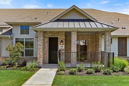 New construction Townhouse house 618 Tall Grass Trail, Wylie, TX 75098 Dublin- photo 0