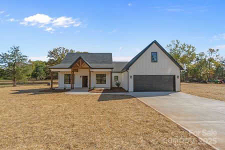 New construction Single-Family house 1050 Tom Joye Rd, Clover, SC 29710 - image