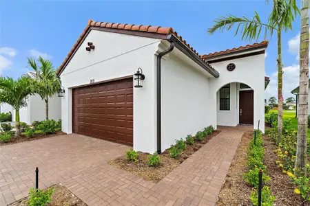 New construction Single-Family house 203 Se Via Sangro, Port St. Lucie, FL 34952 - image