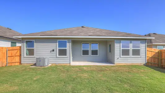 New construction Single-Family house 902 Indian Way, Seguin, TX 78155 - image