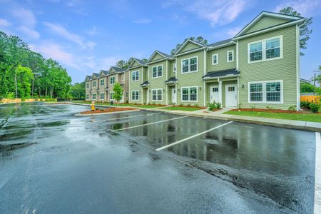 New construction Townhouse house 202 Twin Rivers Drive, Unit 6, Charleston, SC 29492 - photo 0