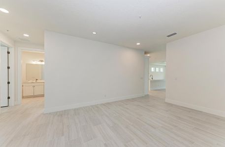 New construction Multi-Family house 10016 Rembrandt Wy, Unit 202, Bradenton, FL 34212 plan Naples - image 5