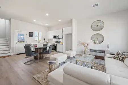 New construction Single-Family house 6702 Metro Blvd, Unit 7, Houston, TX 77083 - image 11