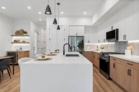 New construction Single-Family house 2706 Fox St, Houston, TX 77003 - image