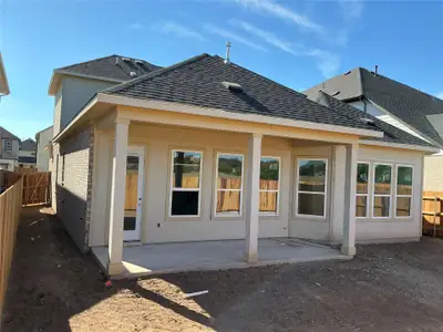 New construction Single-Family house 2020 Lolo Ln, Leander, TX 78641 plan Paramount II - Signature Series - image