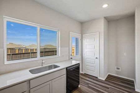 New construction Single-Family house 5600 San Pietro Dr, Austin, TX 78747 plan Cloverleaf 1533 - image 8