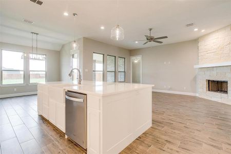 New construction Single-Family house 300 Trail Dust Dr, Godley, TX 76044 null- photo 12 12