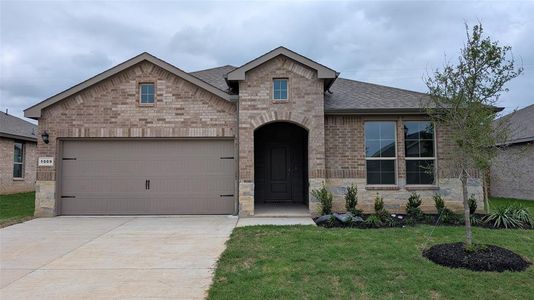 New construction Single-Family house 1009 Traction Trl, Cleburne, TX 76031 KENNEDY- photo 0